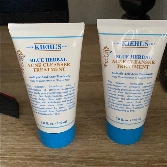 blue herbal acne cleanser